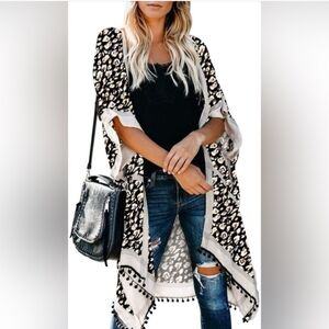 Chic NWT Leopard Print Open Front Poncho/kimono